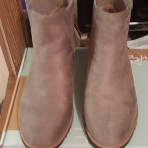 Women  comfortable gray Life Stride booties